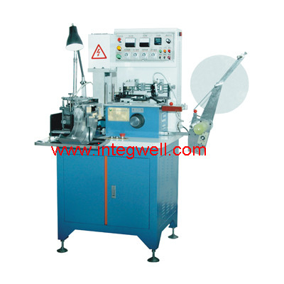 China Label Making Machines - Ultrasonic Cutting and Centre Folding Machine - JNL5100CF supplier